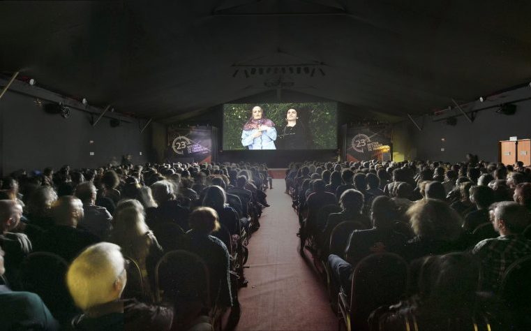 Debate “Os Escravos de Jó”: memória do Holocausto, contradições no Brasil e processo identitário